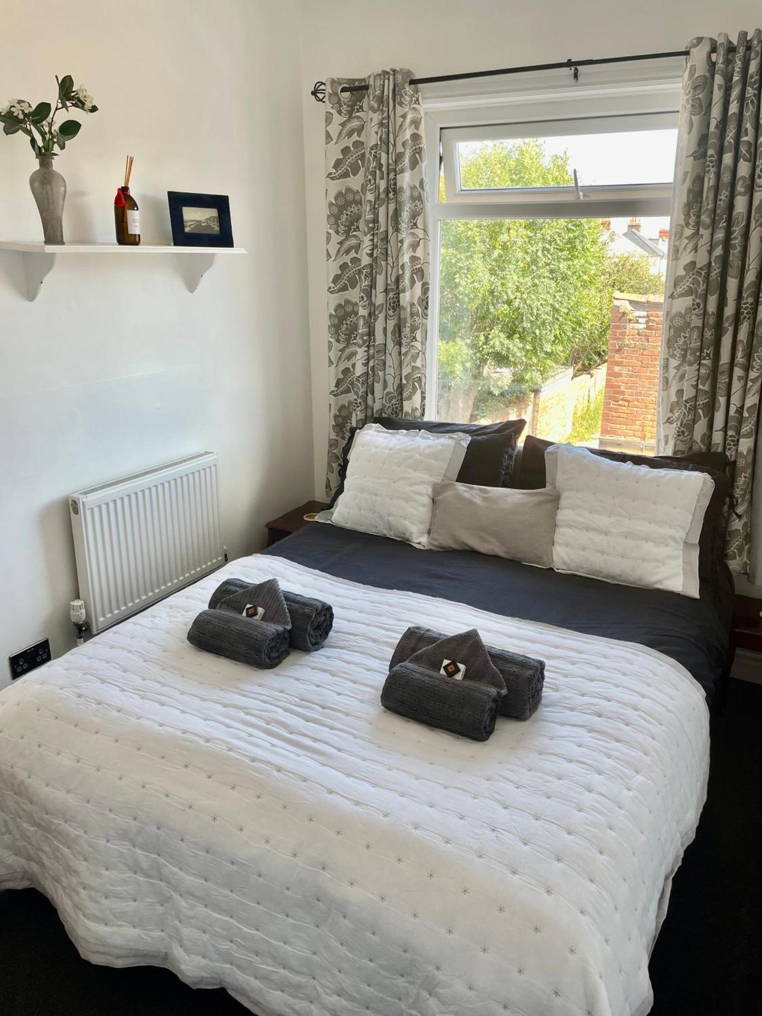 Entire Holiday Home In Blackpool With Free Parking And A Private Patio Garden Exterior foto
